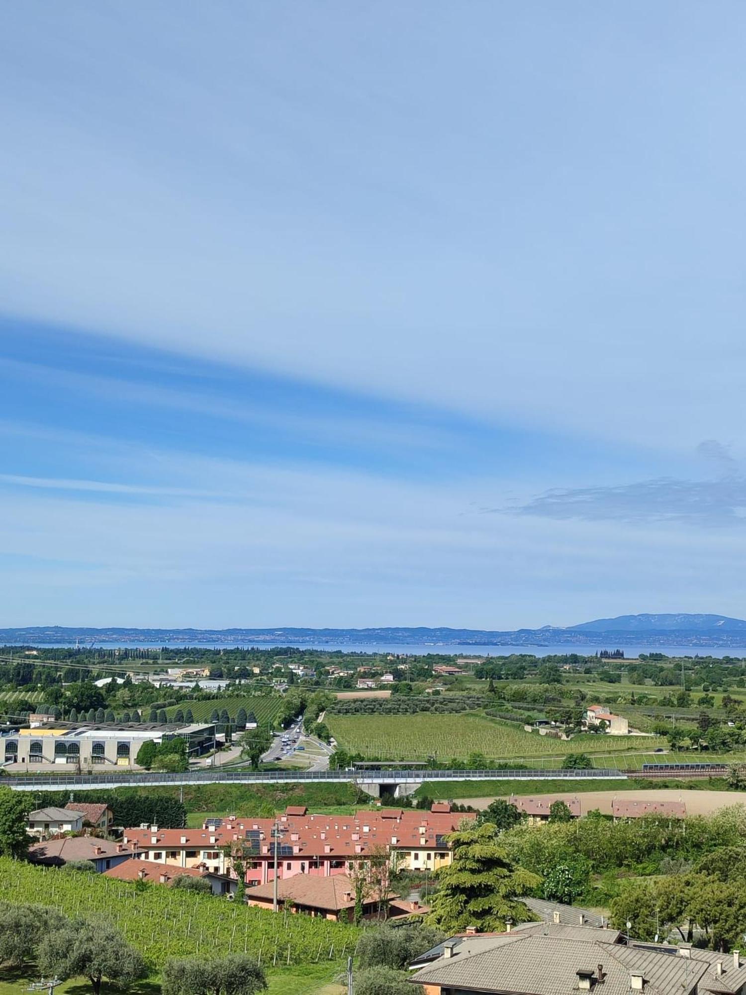Nice Apartments Lake View & Free Parking Pastrengo Exterior foto