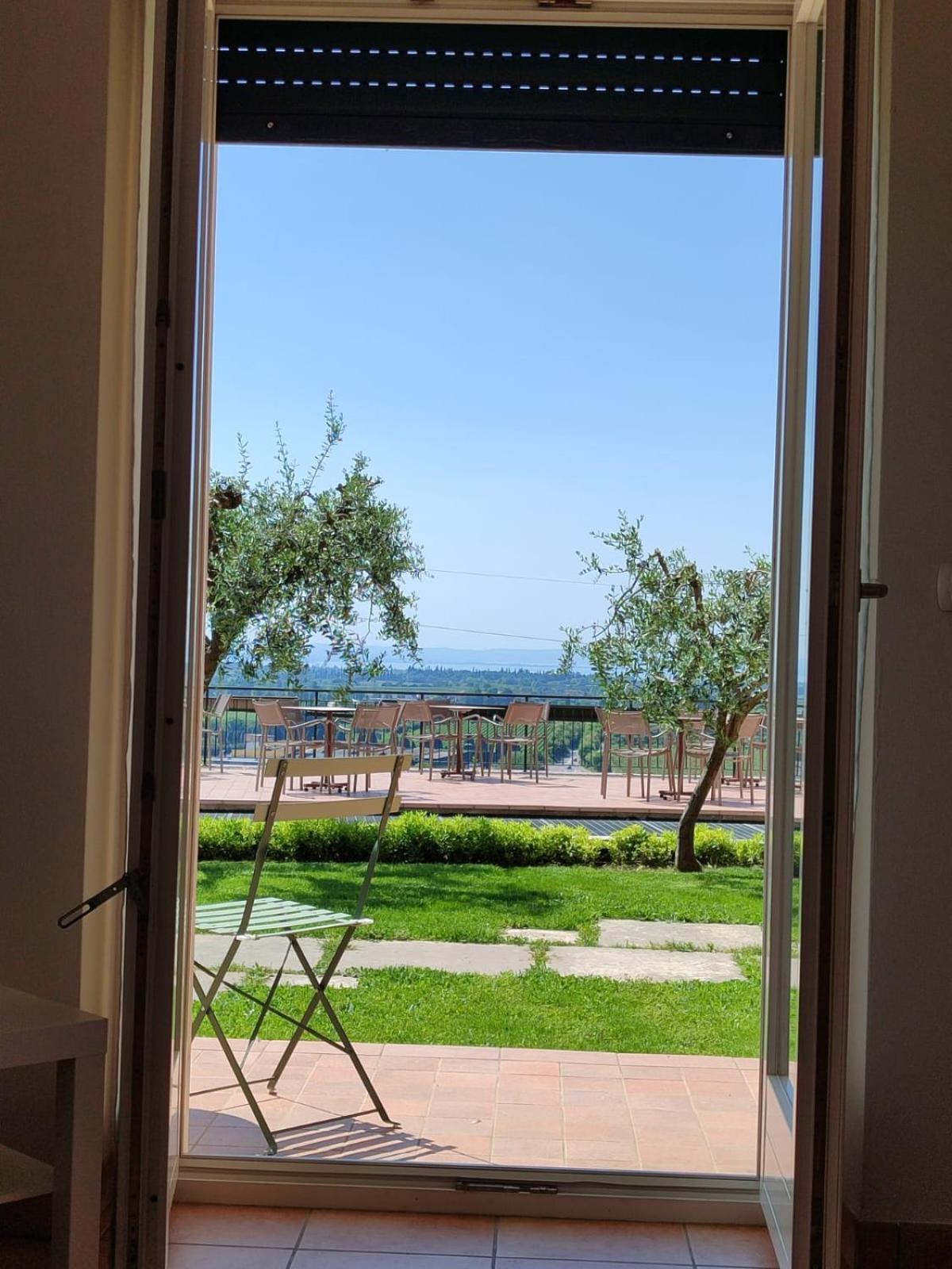 Nice Apartments Lake View & Free Parking Pastrengo Exterior foto